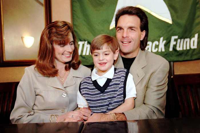 Doug-Flutie-wife-Laurie-son-Doug-Jr.jpg